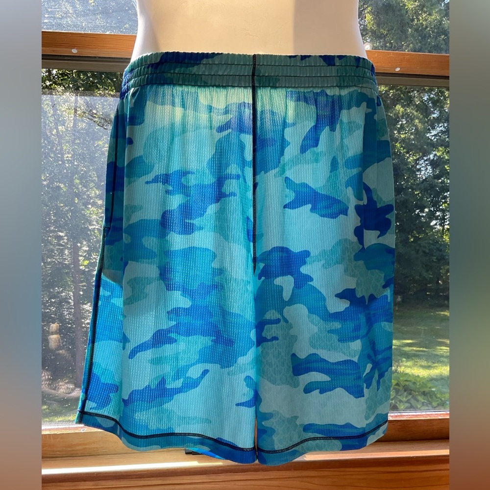 Men's Reel Legends Performance Camo Print 9 E-Board Swim Trunks Size Large NWOT